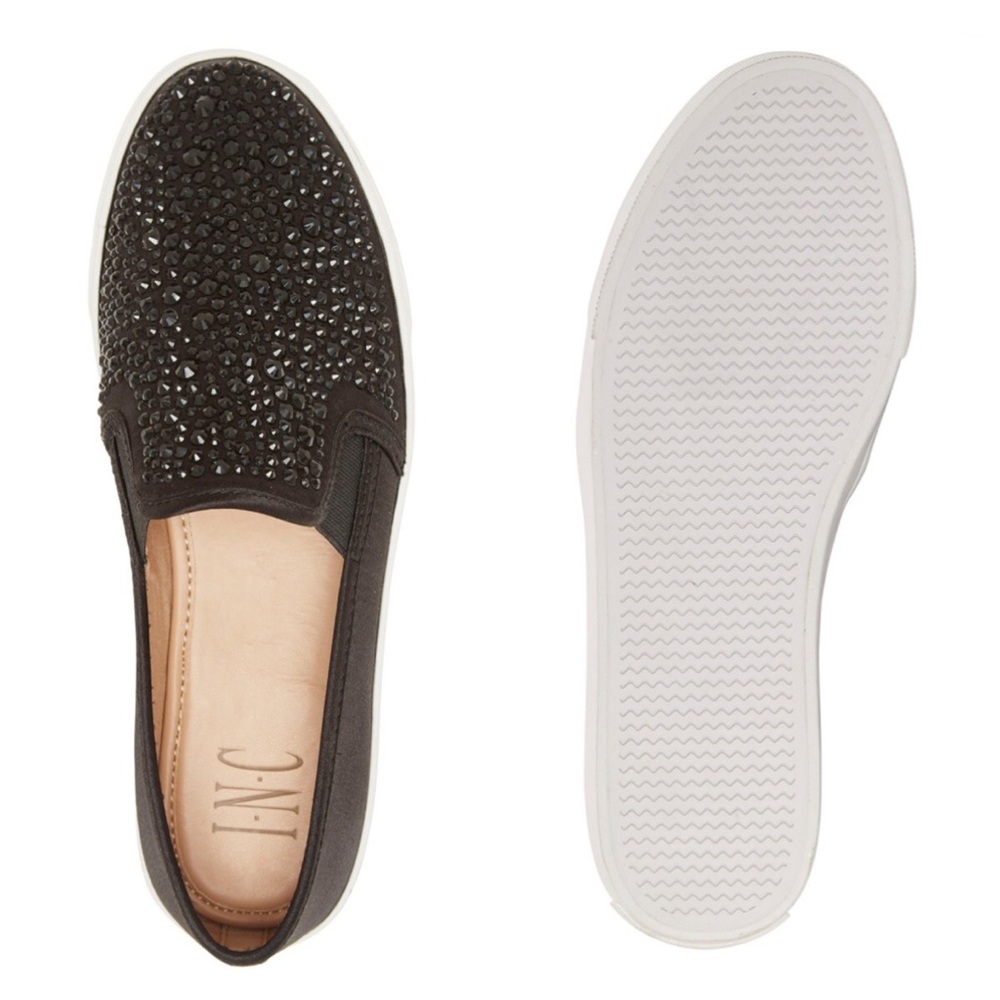 🆕RESTOCKED-Sammie Slip On Black Sneakers - Picture 2 of 3